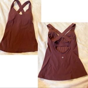 Lululemon maroon workout tank with built in bra